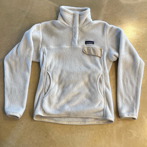 Patagonia White Fleece Pullover Sweatshirt - Picture 3 of 6
